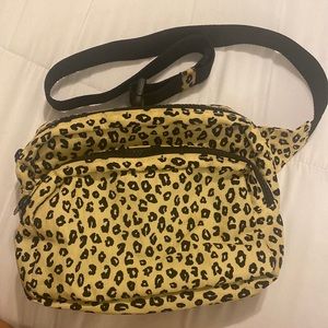 Honey leopard baggu Fanny pack